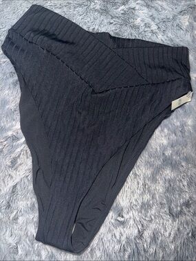 High Waisted High Cut Cheeky